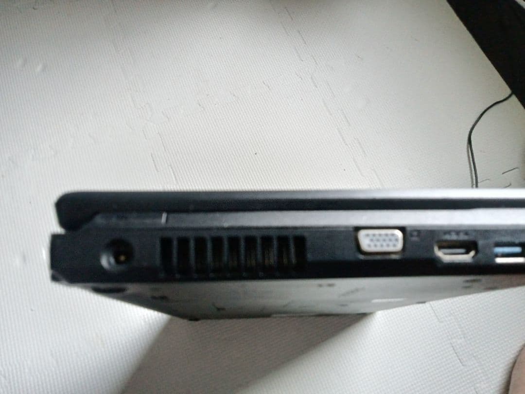 富士通ノートパソコンA577/S i5 第7世代　OS.Office有り