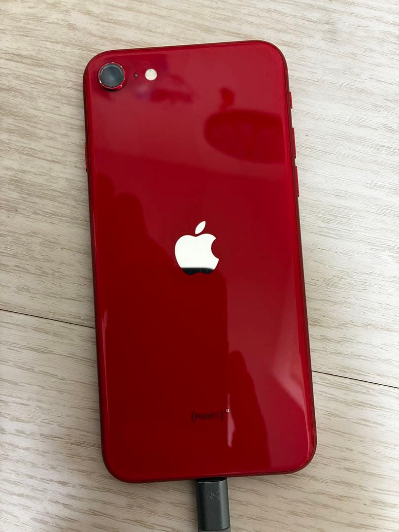 く*7様 iPhone SE (第2世代) 64GB