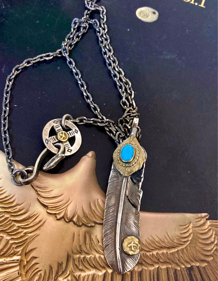 ゴローズ　goro's 上金ターコイズメタル付き　特大フェザー　細角チェーン