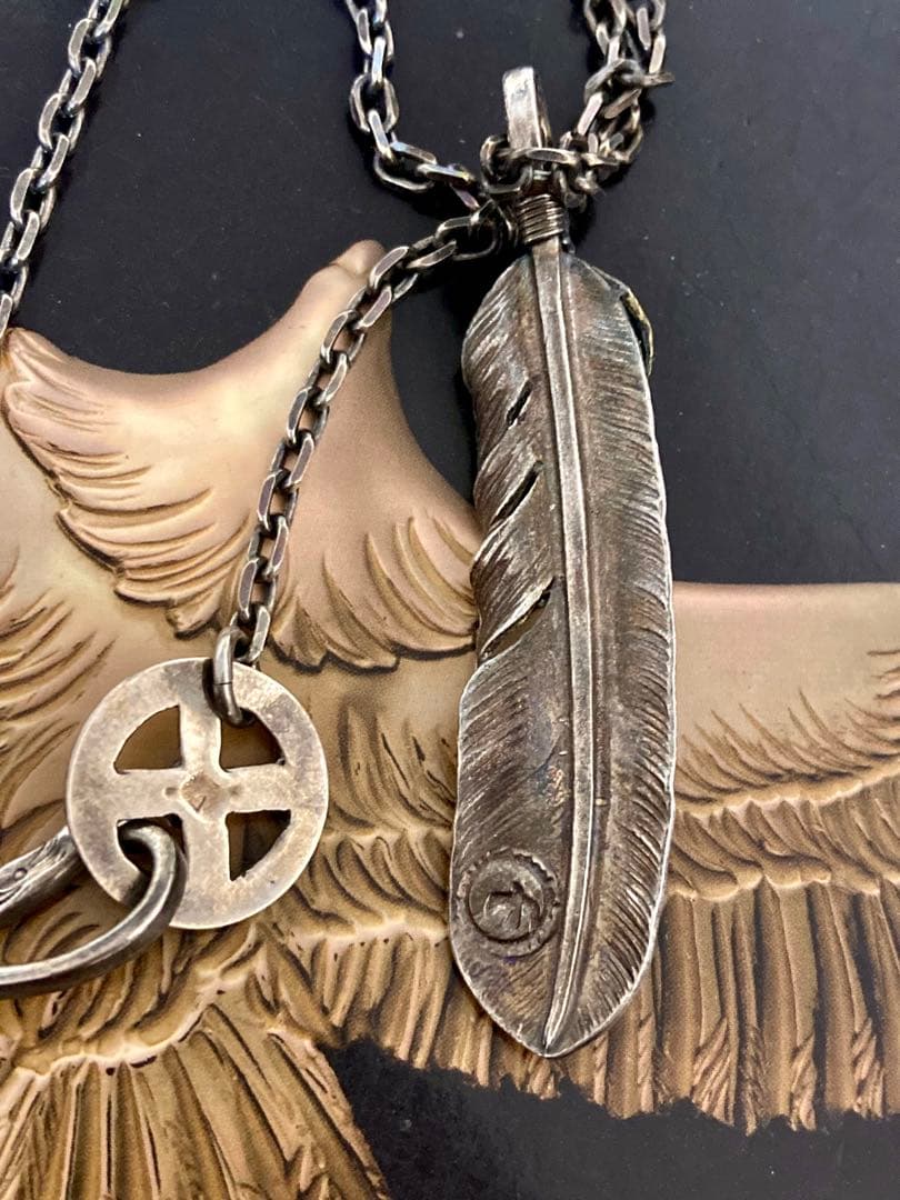 ゴローズ　goro's 上金ターコイズメタル付き　特大フェザー　細角チェーン