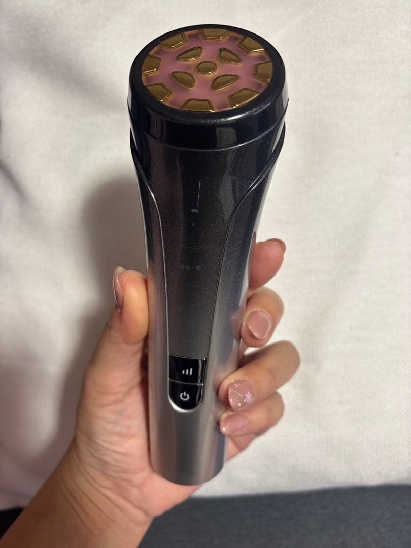 美顔器 シルバー/ブラック