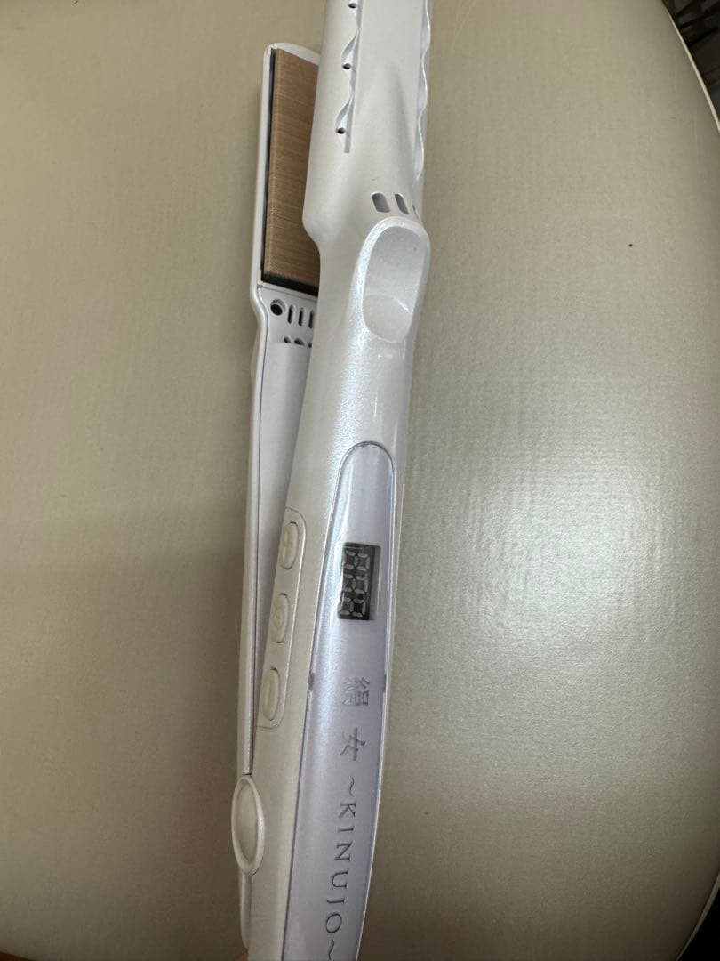 絹女 KINUJO ストレートヘアアイロン ホワイト　LM225