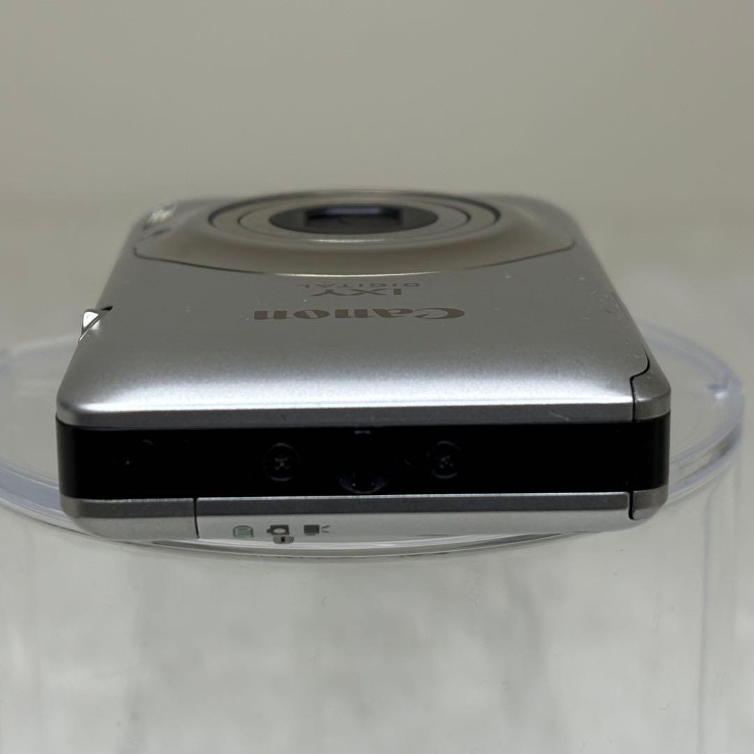 Canon カメラ　IXY 220IS PC1430 充電器 箱　コンデジ　可動