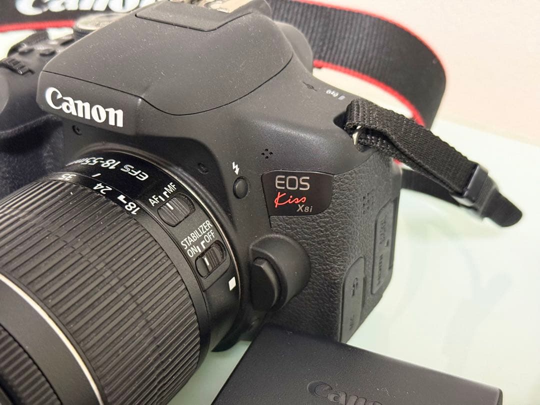 Canon EOS Kiss X8i デジタル一眼レフカメラ