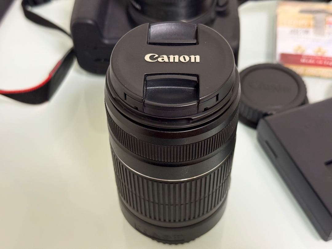 Canon EOS Kiss X8i デジタル一眼レフカメラ