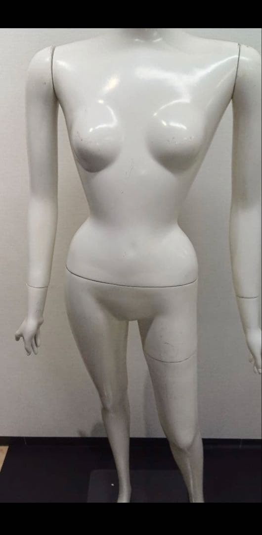 女性用ホワイトマネキン