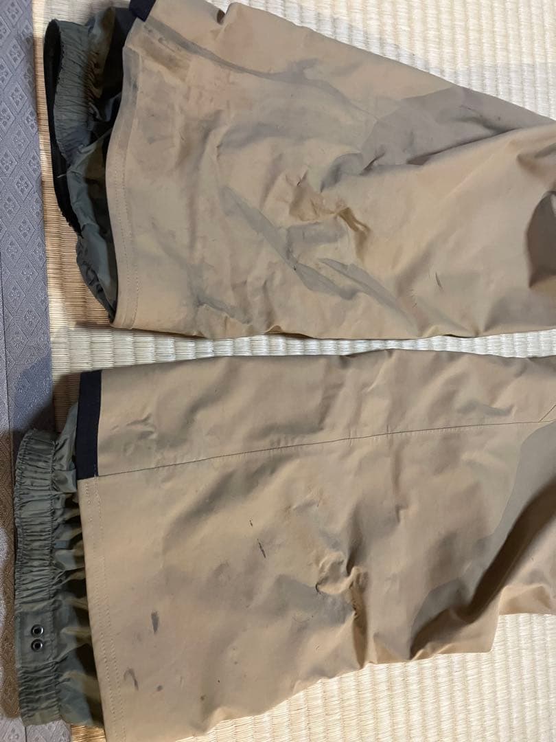 M*9様 バートンakビブパンツ