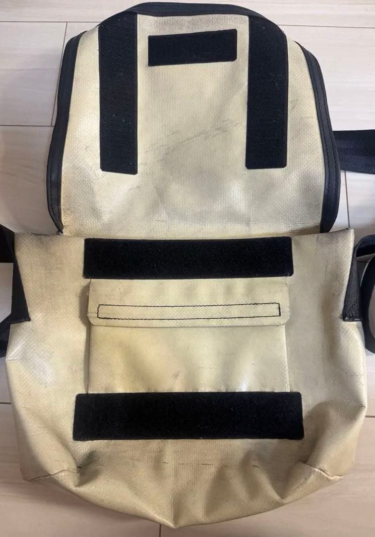 FREITAG F11 LASSIE オールクリームホワイト