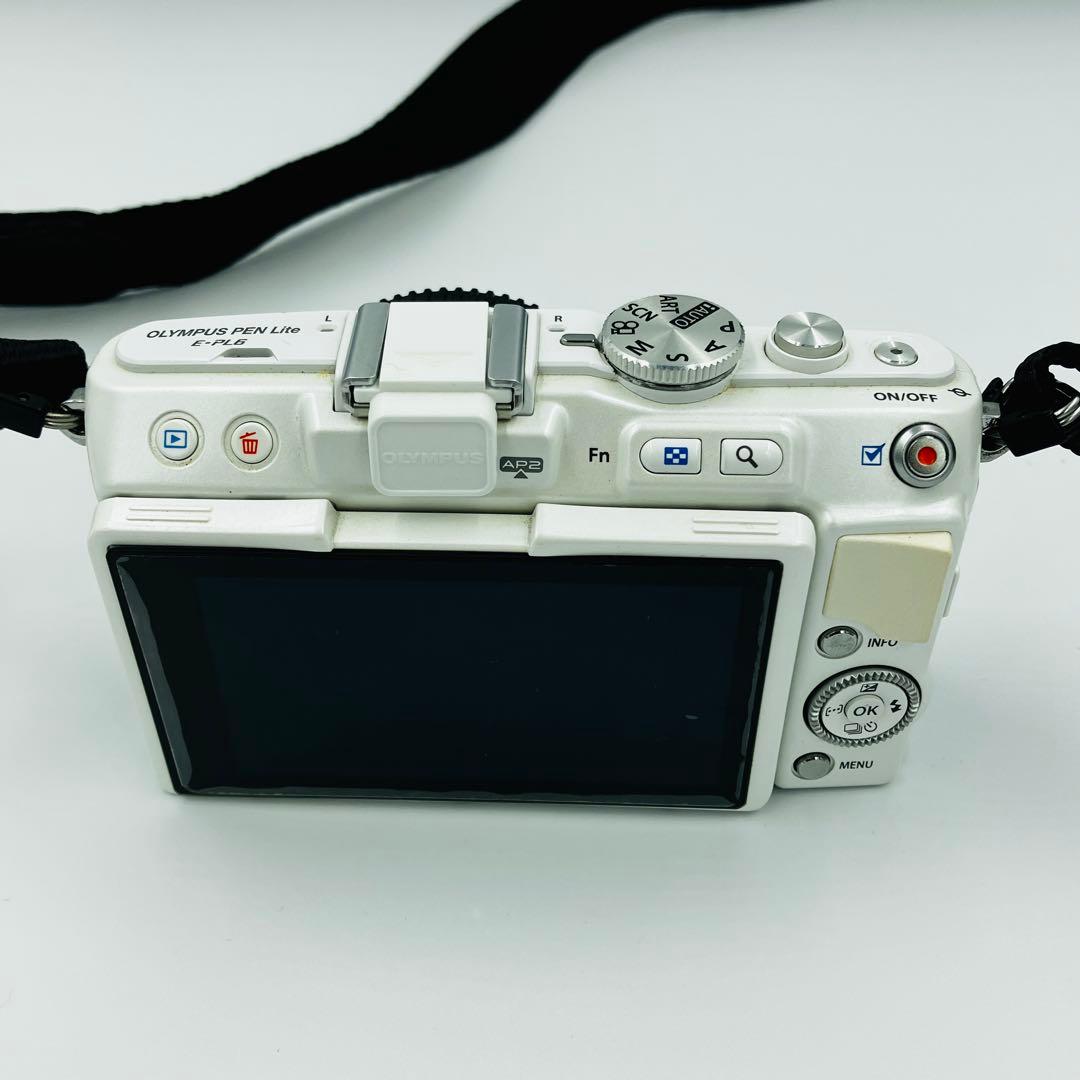 ✨美品✨　OLYMPUS E-PL6 ダブルレンズ ミラーレス