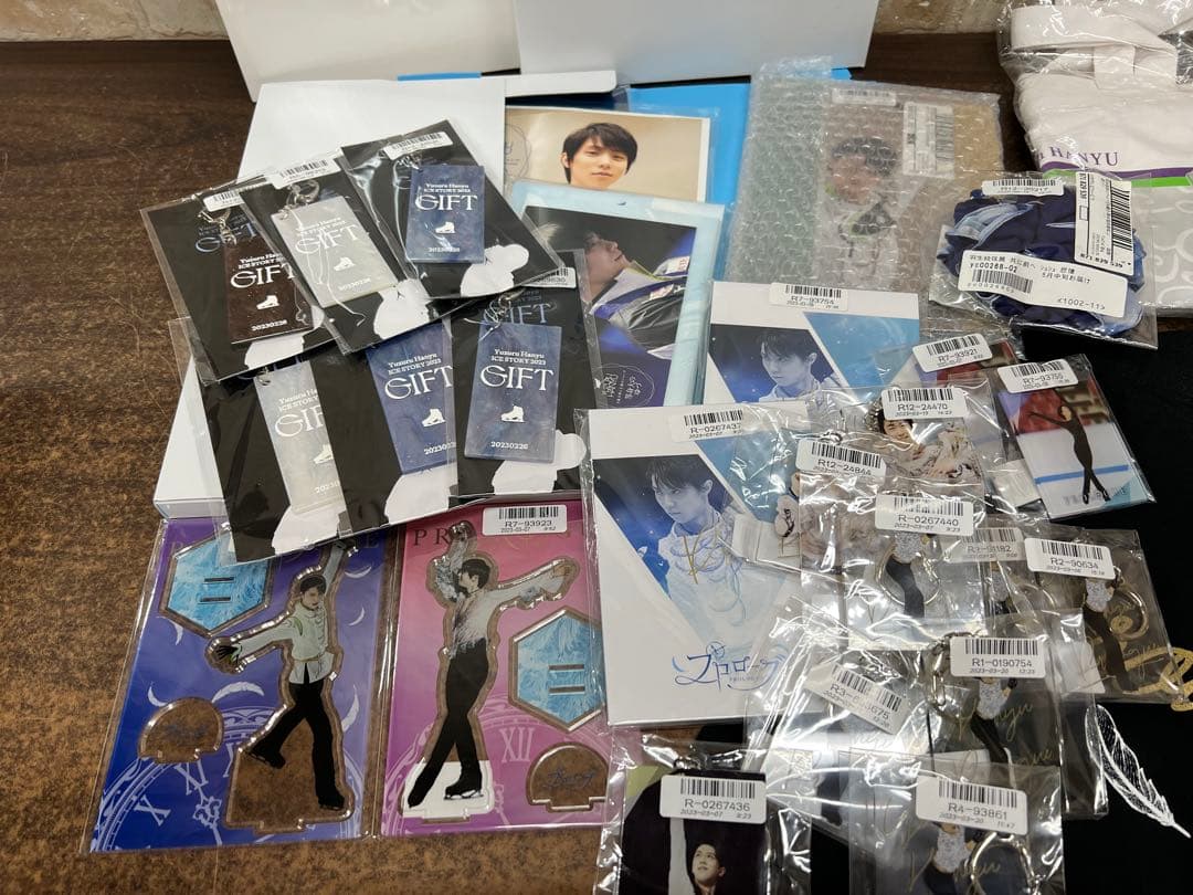 ラ*ー様 Ｍ6【保管品】 羽生結弦 グッズまとめ アクリルスタンド キーホルダー