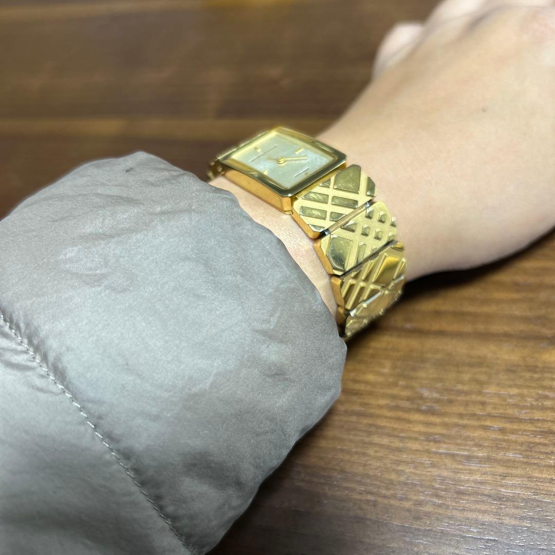 Burberry レディース 時計 ゴールド