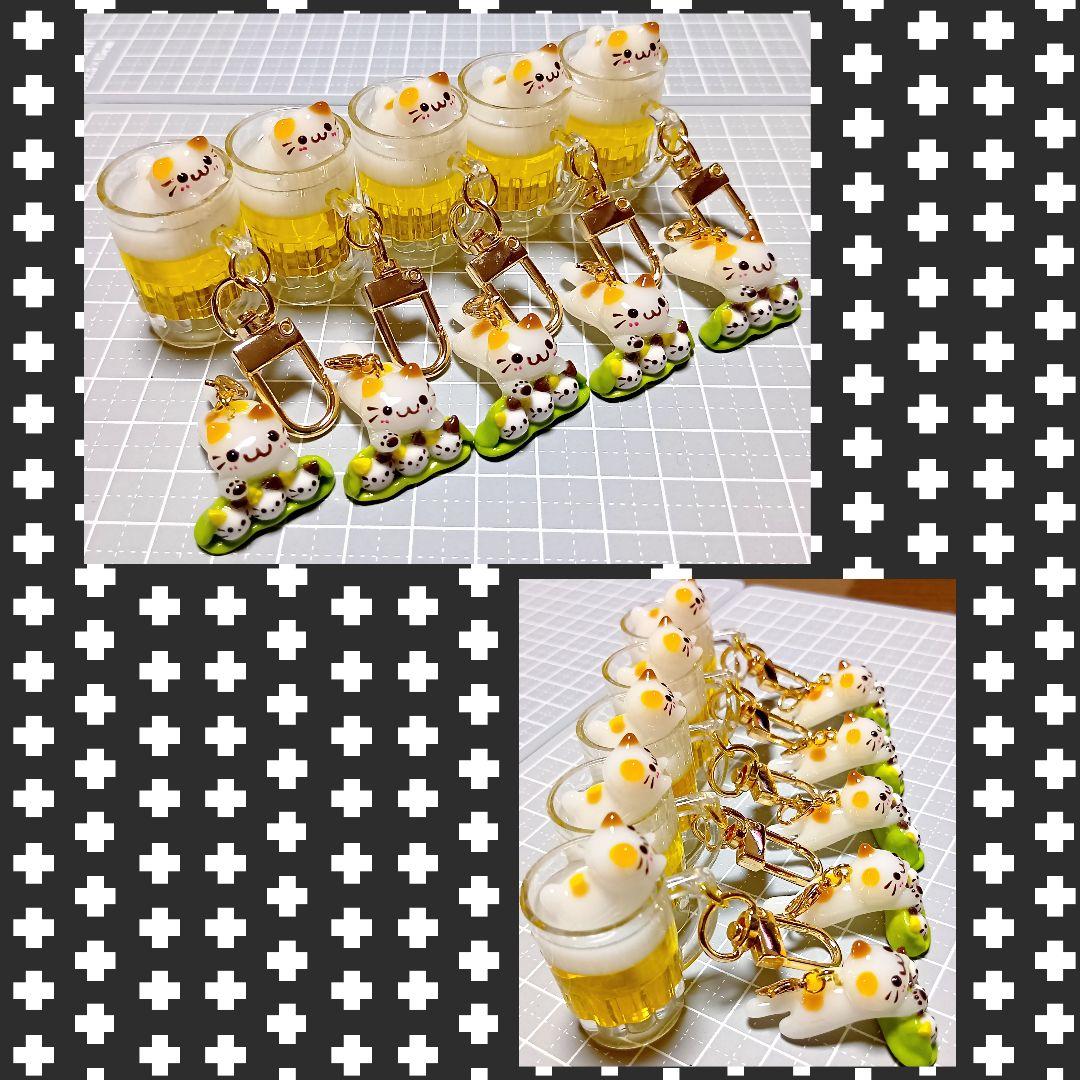 M様オーダー②　レジン猫　風鈴チャーム ハンドメイド　キーホルダー　ミニチュア