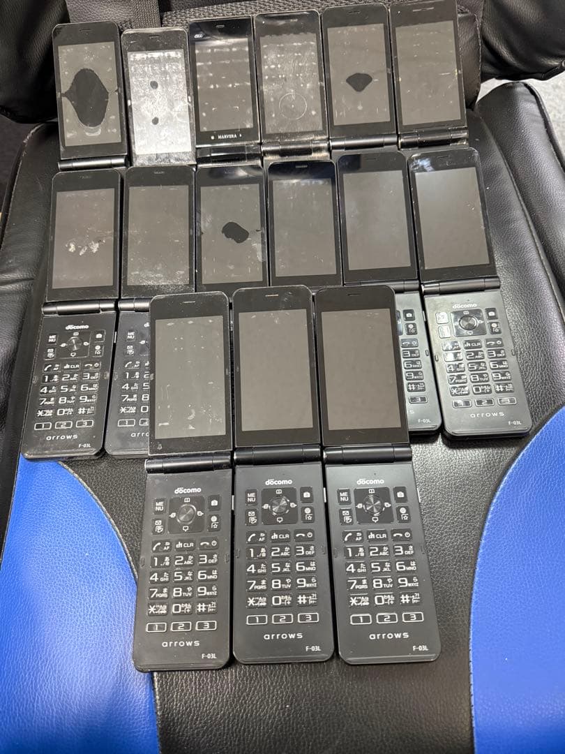 ガラケー、携帯本体まとめ売りバラ売り可セット