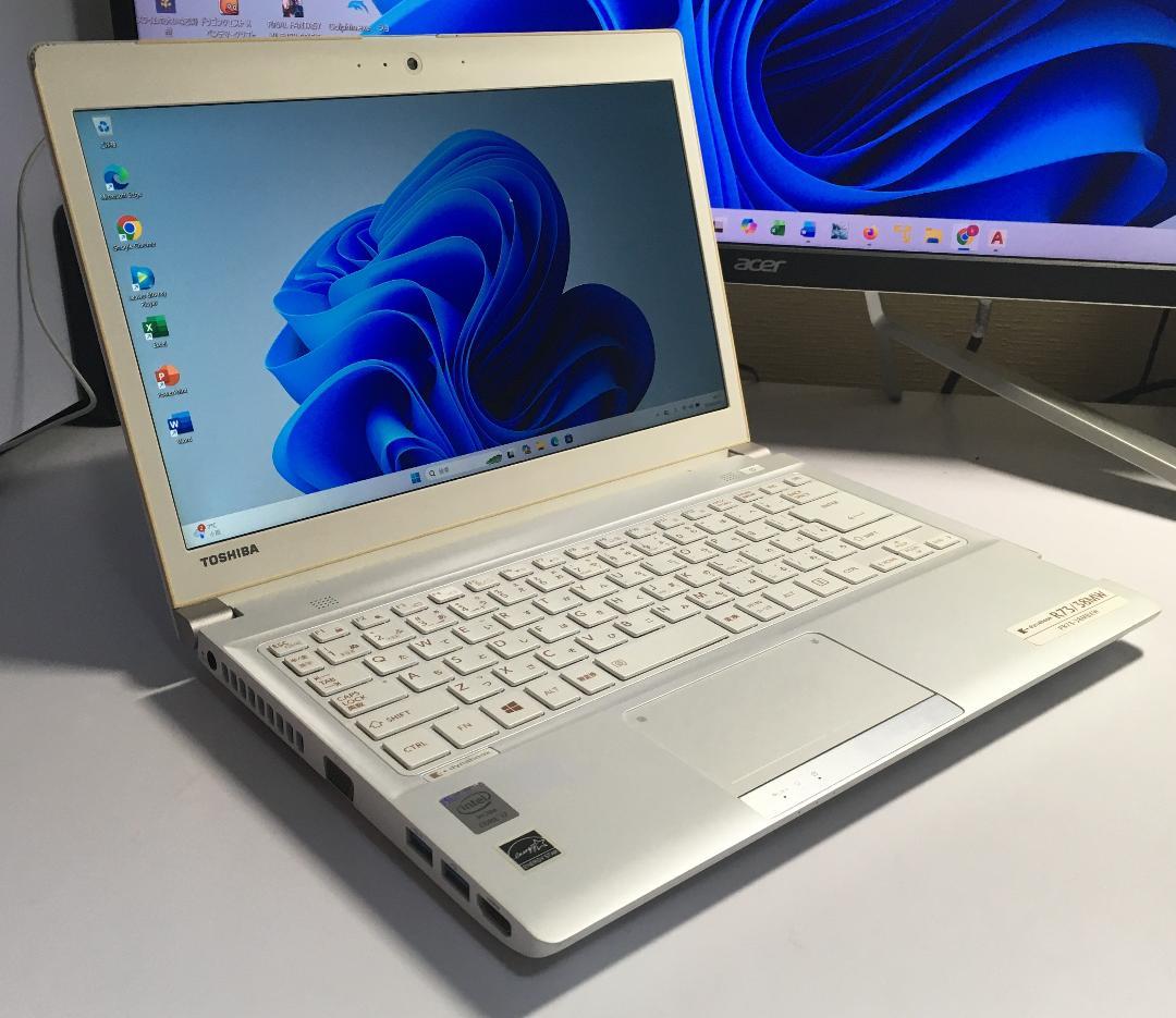 東芝 dynabook R73/38MW Windows11