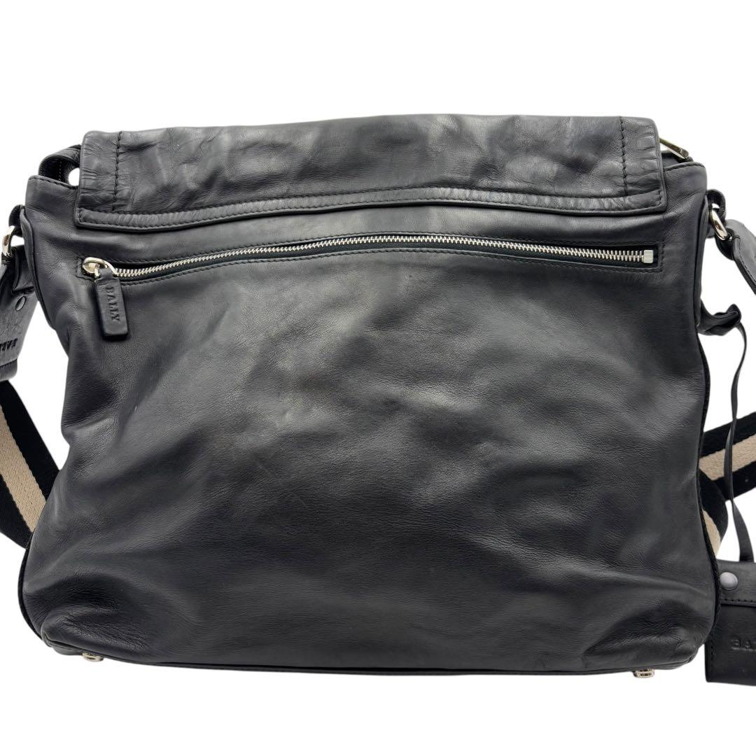 BALLY バリー メッセンジャーバッグ メンズ レザー 大容量 シンプル c7