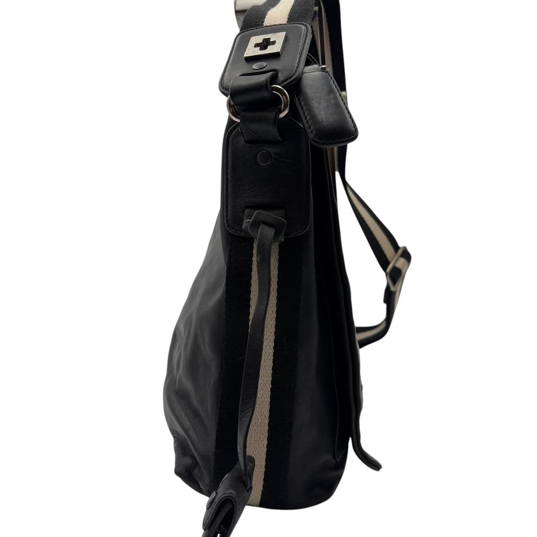 BALLY バリー メッセンジャーバッグ メンズ レザー 大容量 シンプル c7
