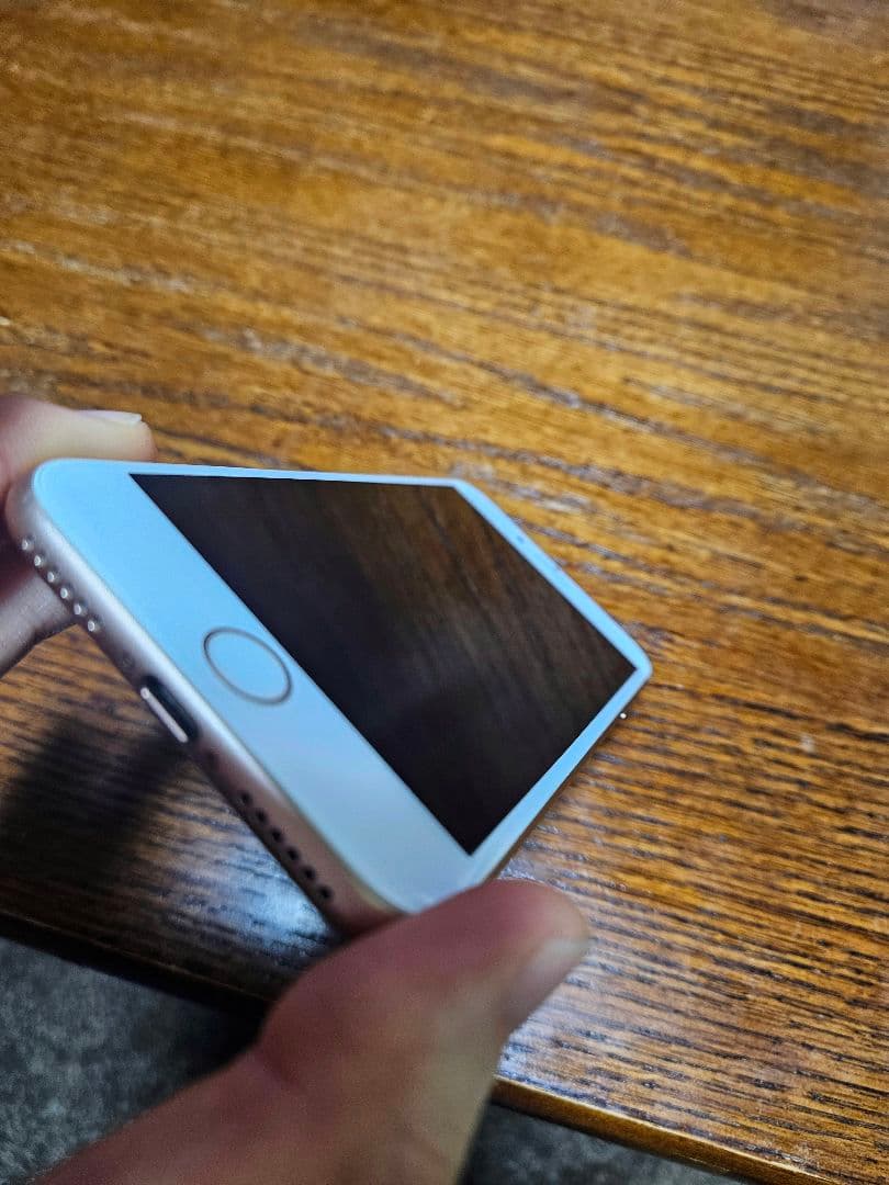 iPhone 8 64g バッテリー新品