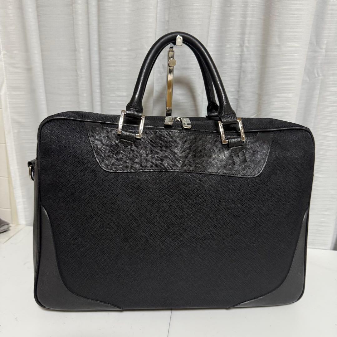 ⭐️極美品⭐️ペッレモルビダ　キャピターノ　レザー　ブラック　　ビジネスバッグ