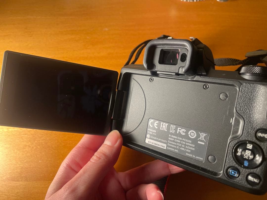 Canon EOS kissm ダブルズームキット　ブラック