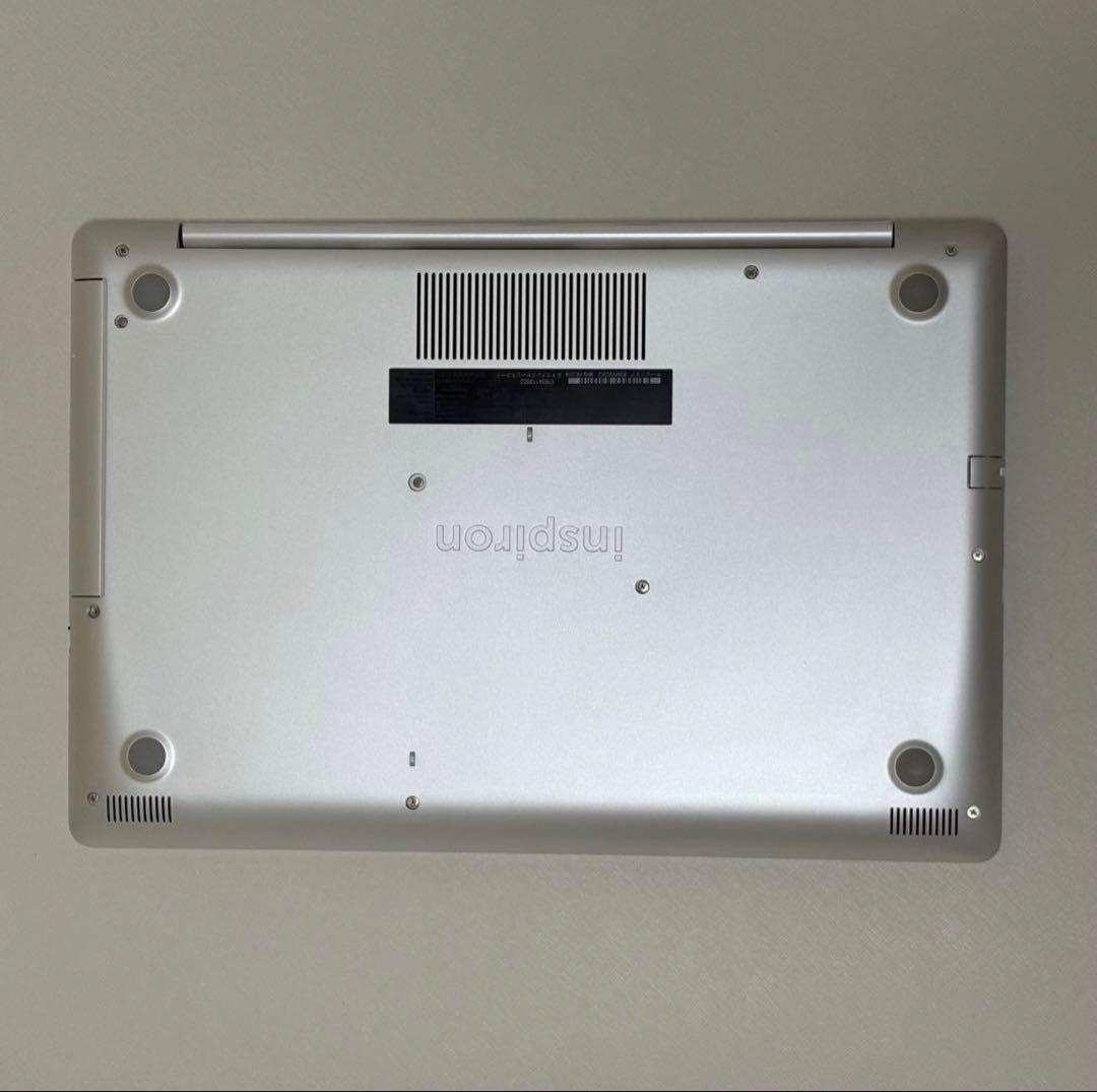 ●美品●ノートパソコン●DELL Inspiron 5570● 15.6インチ●