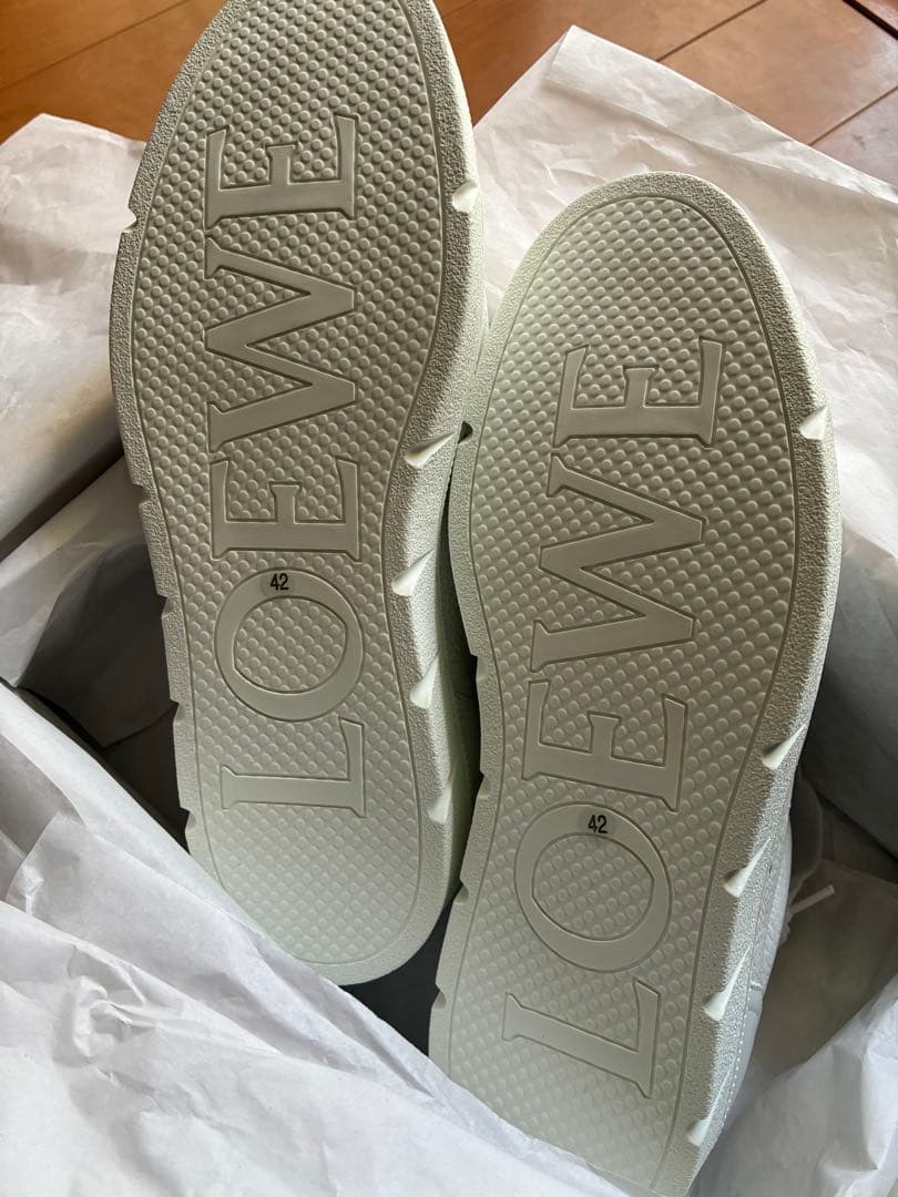 値下げ不可　 LOEWE ホワイトレザー スニーカー 42