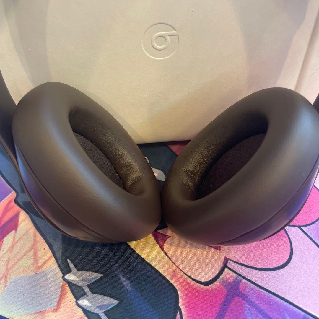 beats studio Pro ワイヤレスヘッドホン ブラウン