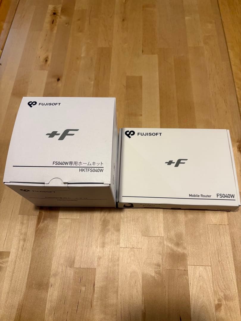 富士ソフト モバイルルーター FS040W + 専用ホームキット　セット