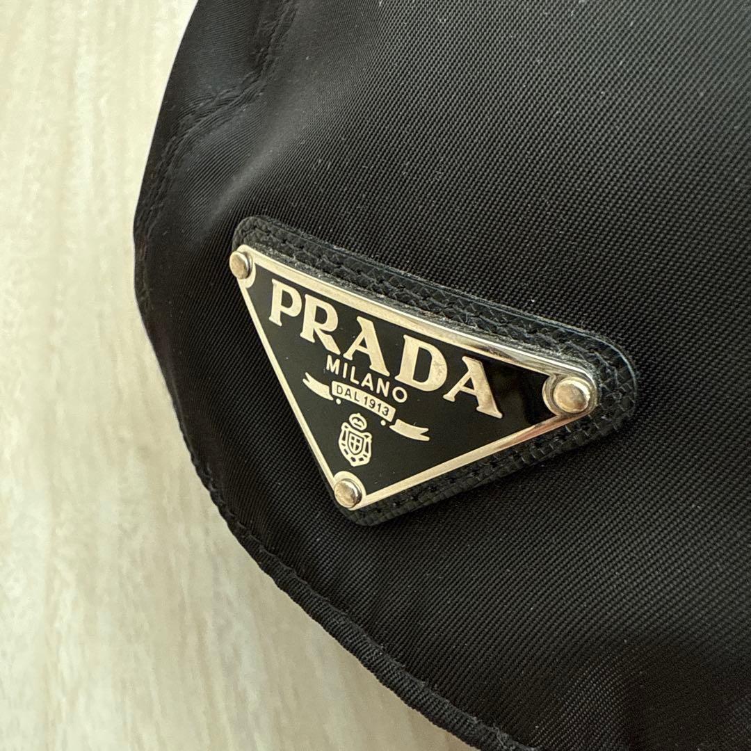 【美品】直営店購入　PRADA プラダ ベースボールキャップ Mサイズ