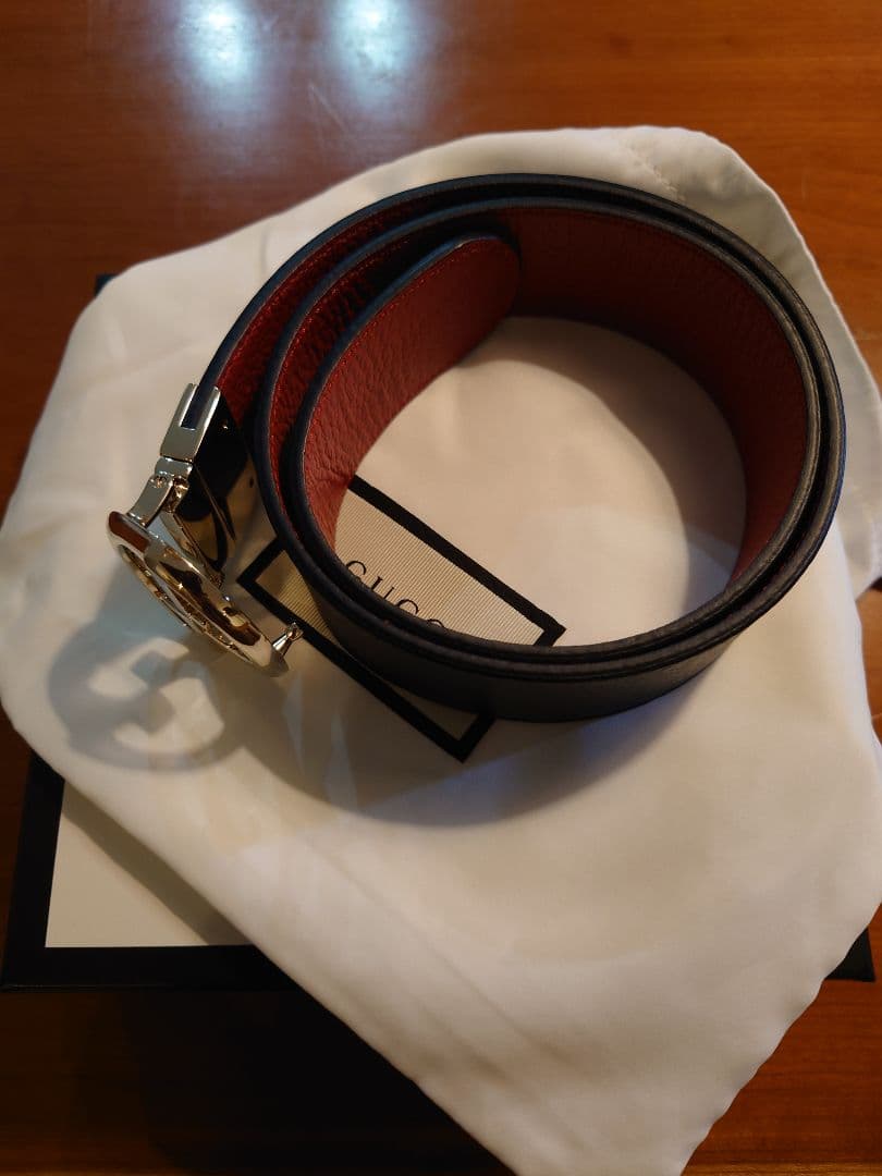 GUCCI ブラック＆レッド　リバーシブルレザー ベルト GGロゴ
