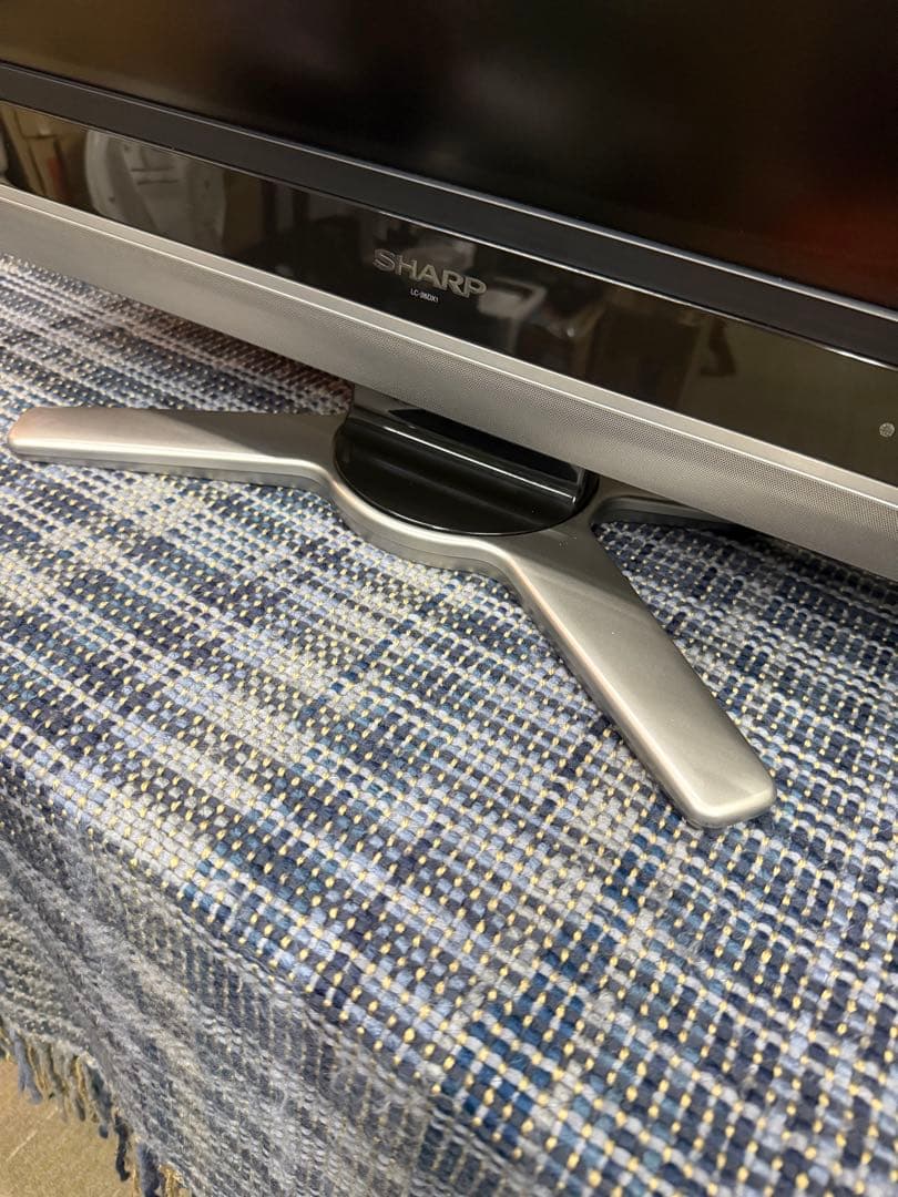 【洗浄消毒作業済】シャープ　ハイビジョン　液晶テレビ　ブルーレイLC-26DX1