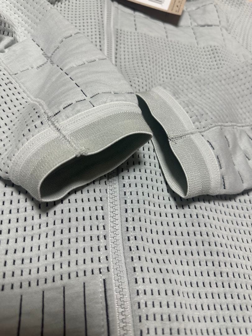 【レア】【新品】ナイキ　サーマ フィット　上下 M