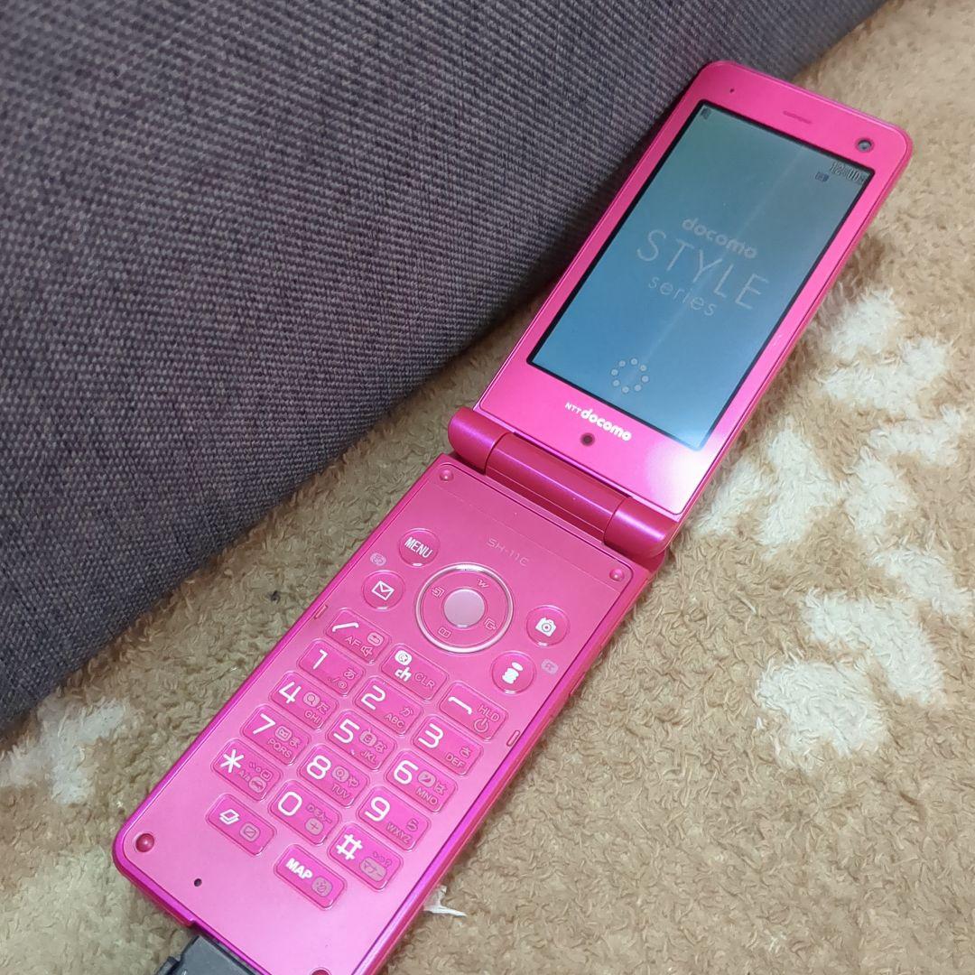 美品　SH-11C docomo 　ガラケー　充電器つき