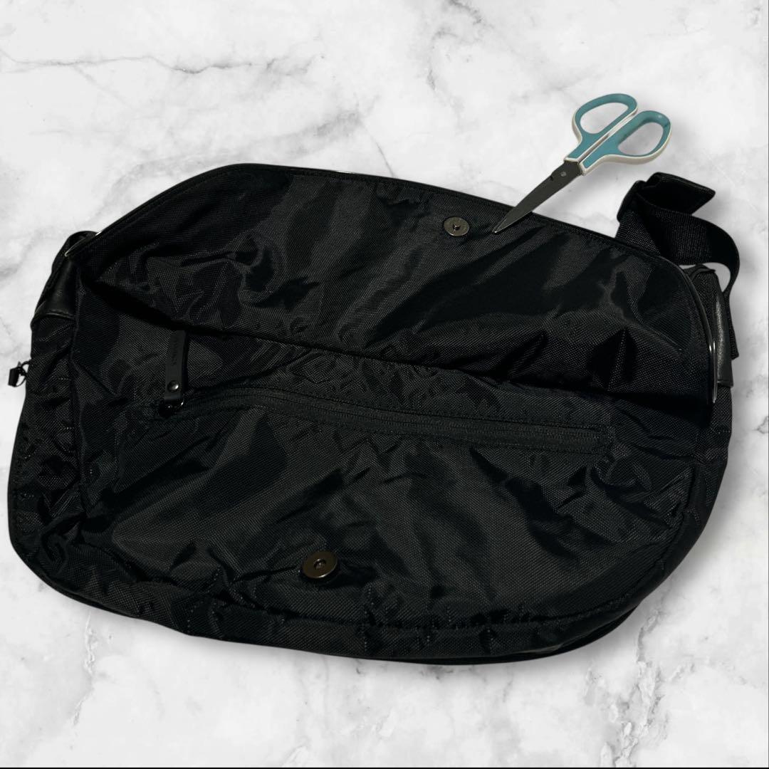 【激レア オニツカタイガー メッセンジャー　刺繍】ボディバッグ 虎 良品