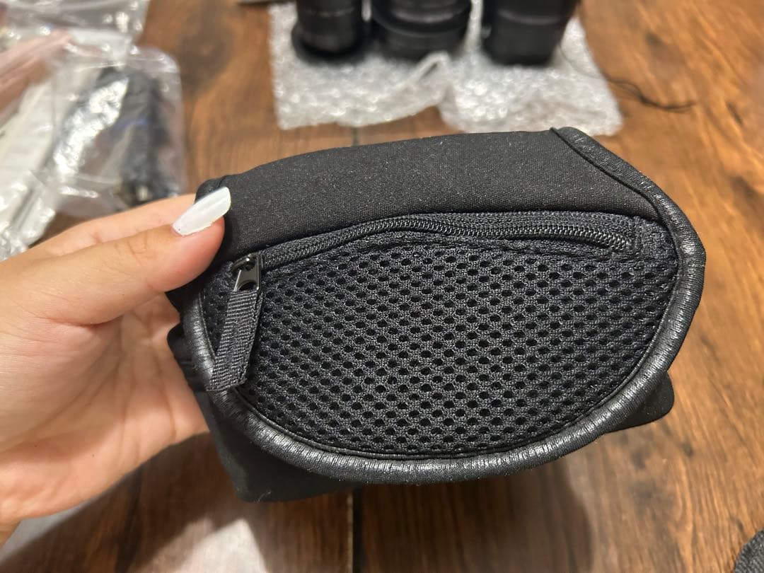 Nikon 1 J1 ミラーレスカメラ (SDカード付き）（値段交渉可能）