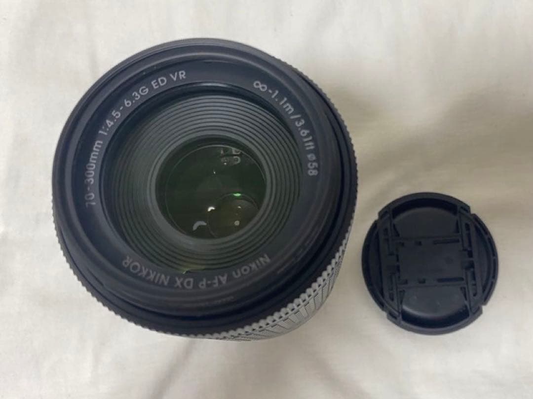 【超美品】Nikon D5600 ダブルズームキット ニコン カメラ 一眼レフ