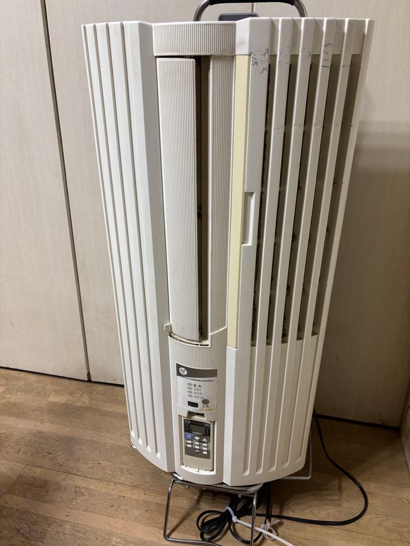 トヨトミ窓型エアコン冷房・除湿，取り付け枠付