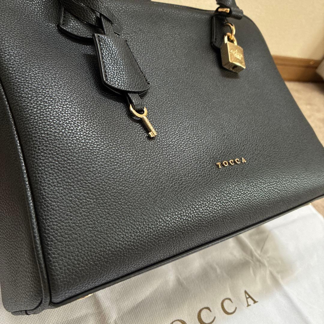 TOCCA 本革☆ボストンバッグ☆ブラック 美品