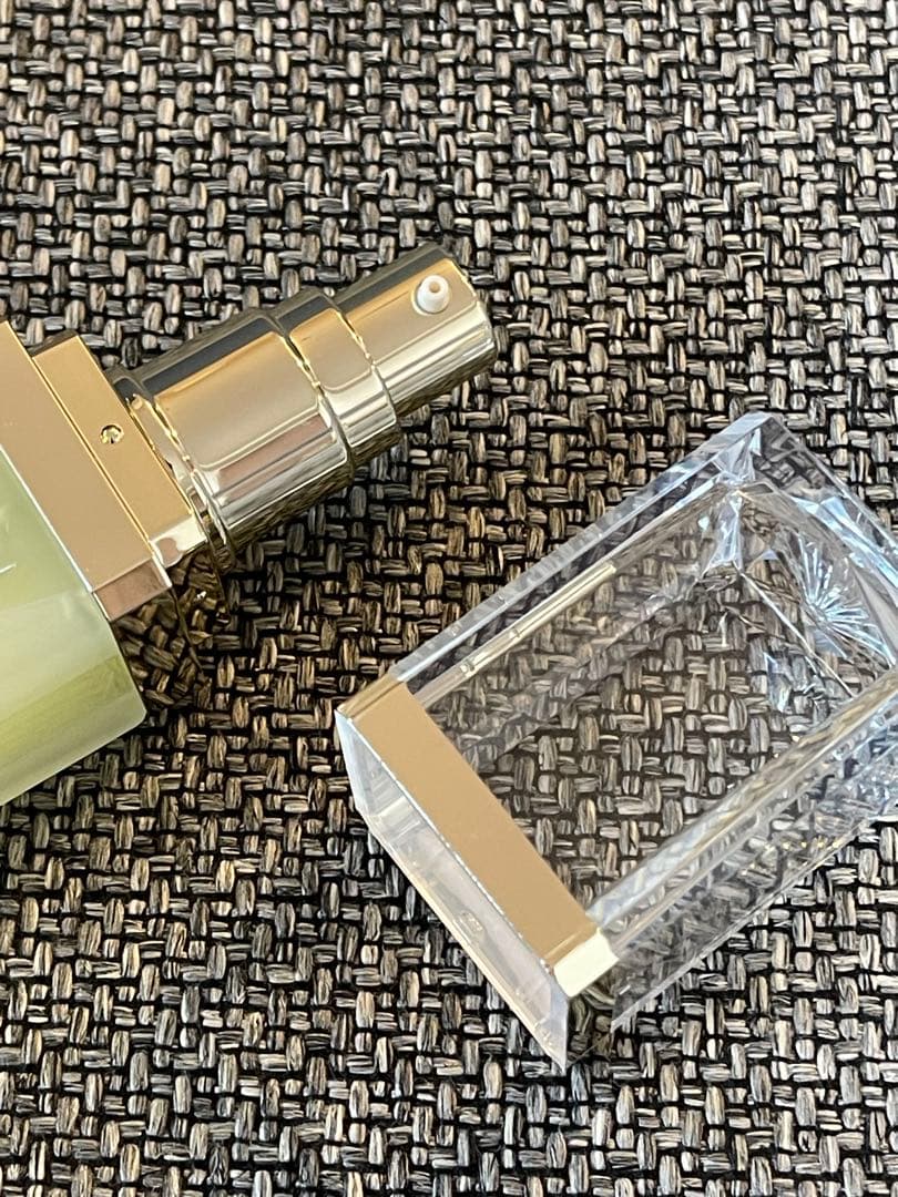 モイスティーヌ　コントラージュエッセンス