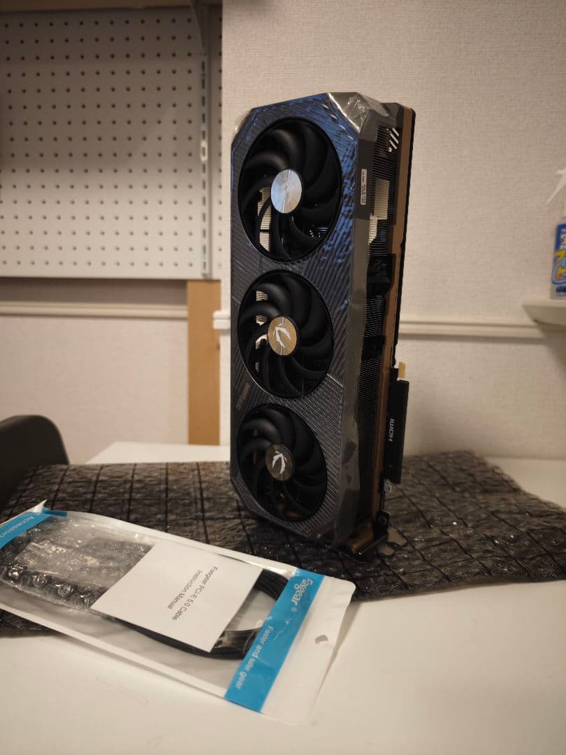 グラフィックボード・グラボ・ビデオカード ZOTAC GeForce RTX 5090 solid 32GB GDDR7