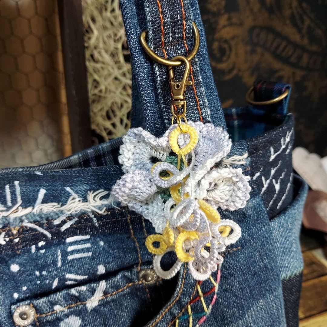 刺繍デニムバック　 No.642　デニムリメイク　サイドポケット　刺繍バック