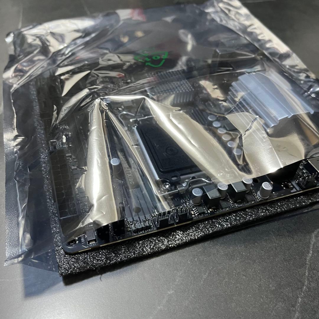 ASRock　B660M-ITX/ac　Wi-Fi　付属品・外箱付き