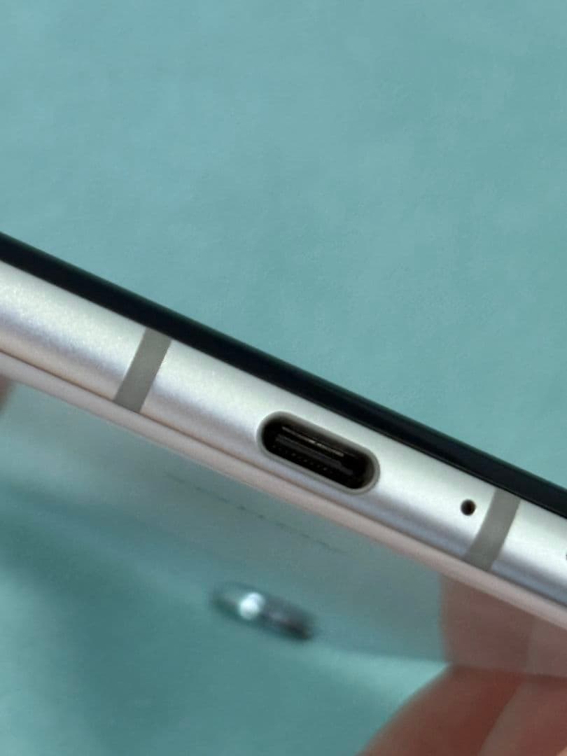 【美品】AQUOS R3ドコモ版