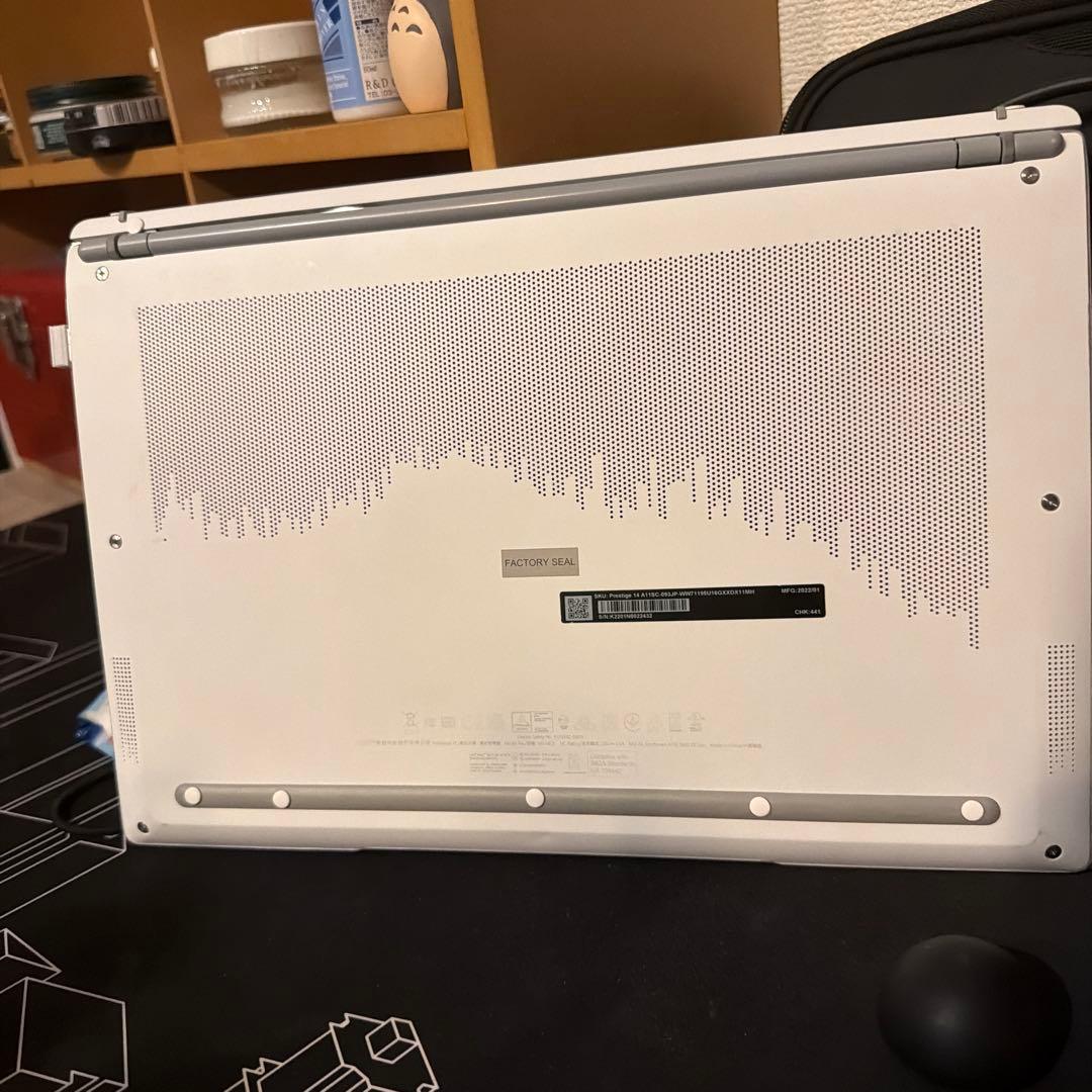MSI ノートPC prestige14 A11SC クリエイター　ゲーミング