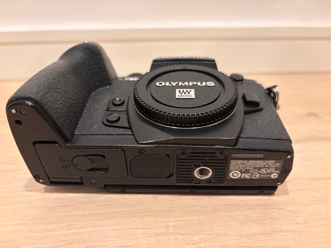 オリンパス E-M1 本体M.ZUIKO DIGITALレンズ2本セット