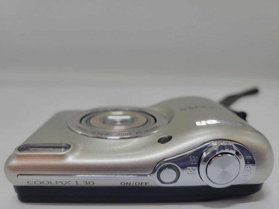 [美品] Nikon COOLPIX L30 動作確認済み 単三電池式