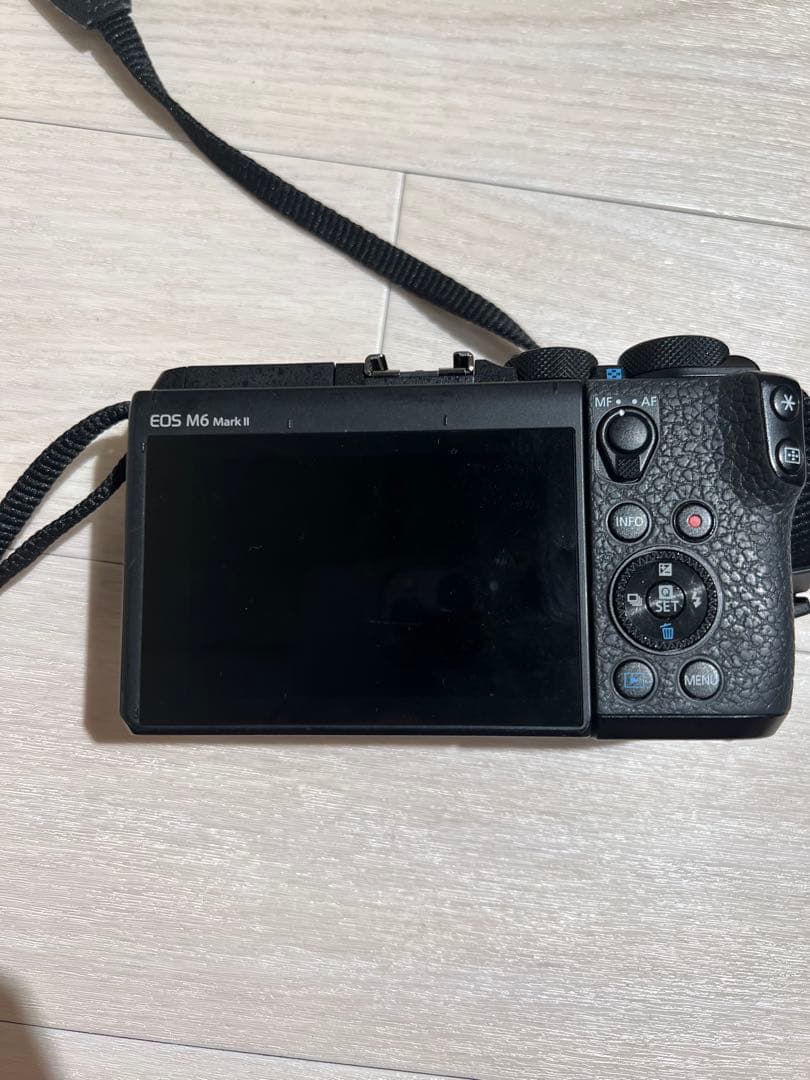 Canon EOS M6 Mark II ダブルズームキット　ブラック