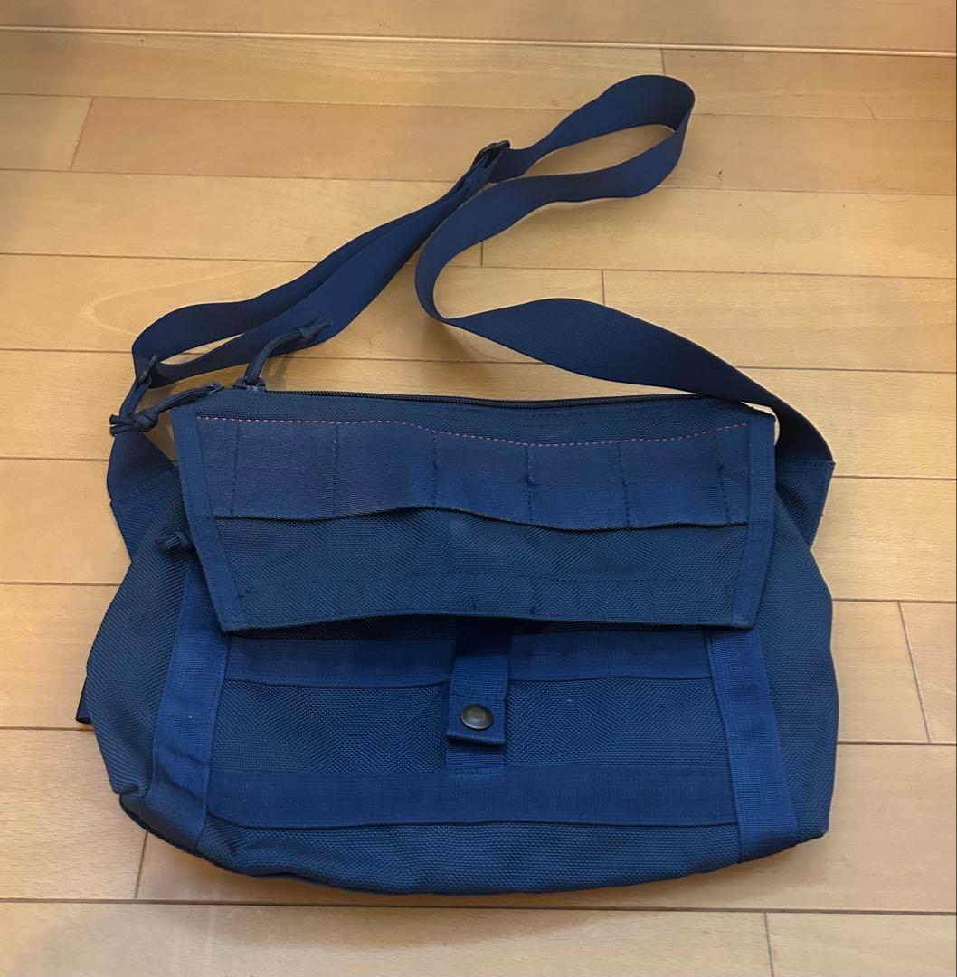 BEAMS PLUS 別注　BRIEFING ショルダーバッグ　　美品