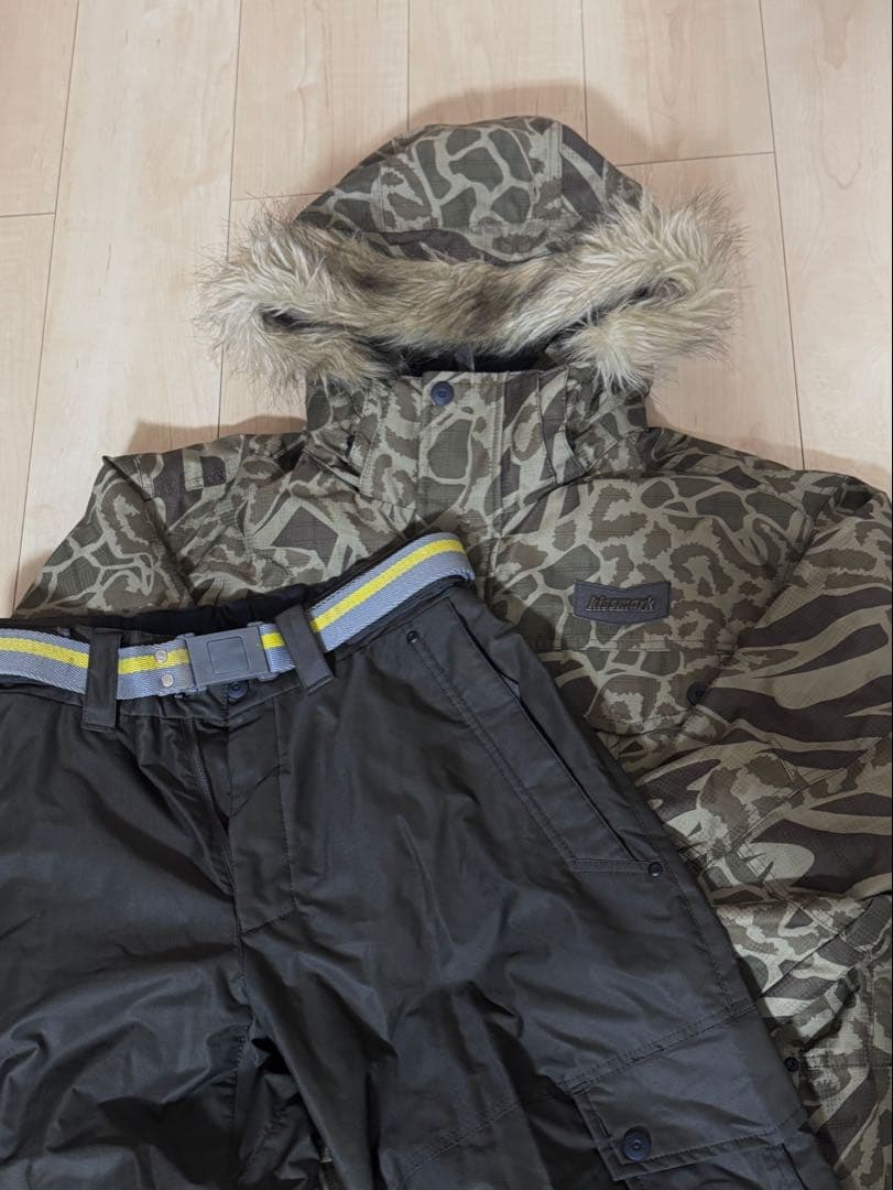 スキーウェア　上下セット