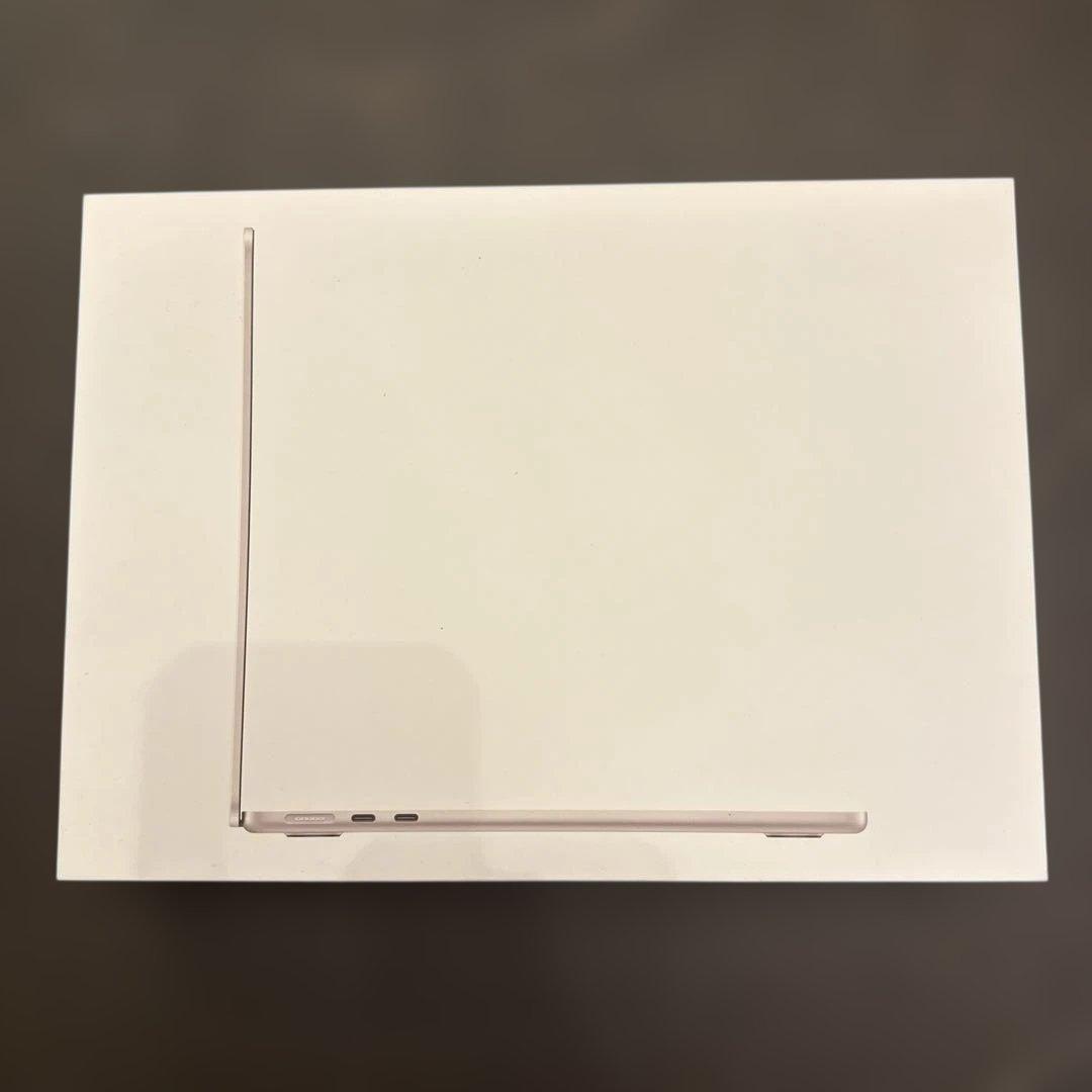 【美品】MacBook M4 13インチ 16GB 256GB スターライト