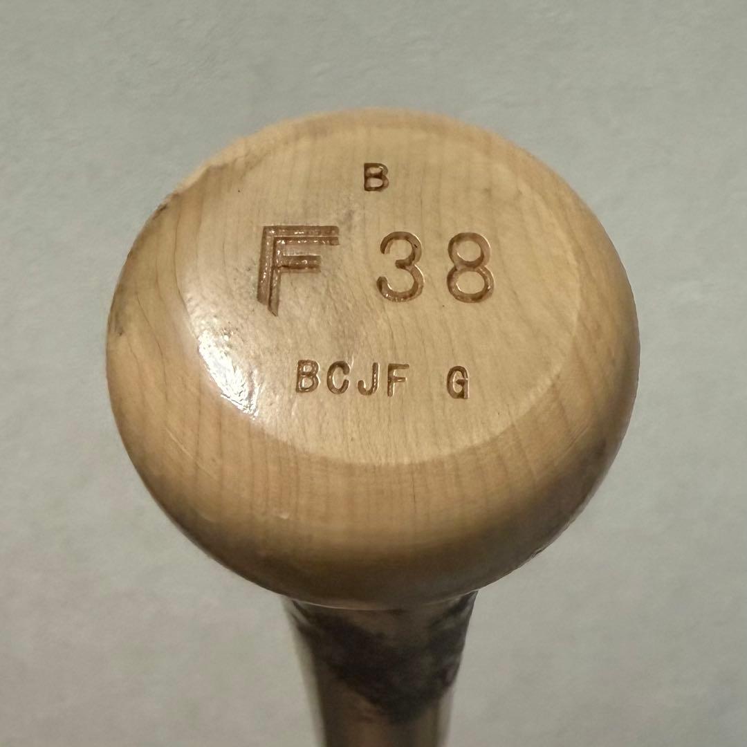 NPB木製バット(ZETT PROSTATUSゼットプロステイタス)